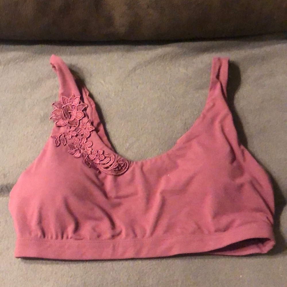 Fabletics bra